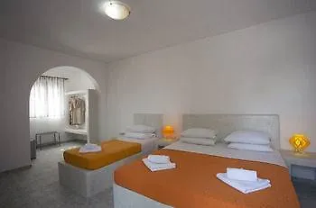 Gaia Hotel Perissa (Santorini)