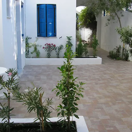 Gaia 3* Perissa (Santorini)