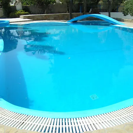 Gaia Hotel Perissa (Santorini)
