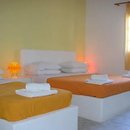 Gaia 3* Perissa (Santorini)