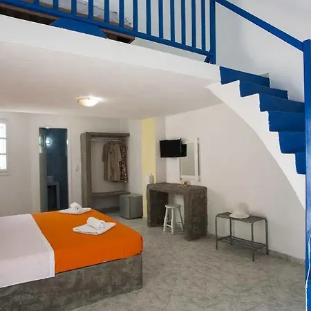 Gaia Hotel Perissa (Santorini)